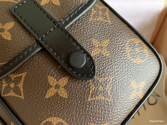 LOUIS Wallet VUITTON Wearable Christopher 0716